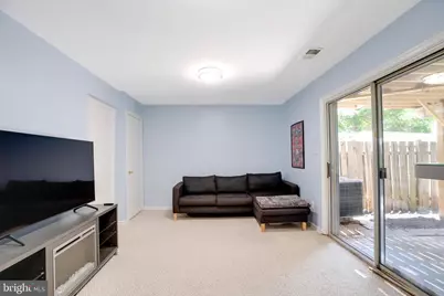 8657 Dellway Lane, Vienna, VA 22180 - Photo 35