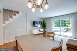 8657 Dellway Ln, Vienna, VA 22180 - Photo 13