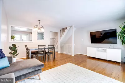 8657 Dellway Lane, Vienna, VA 22180 - Photo 17