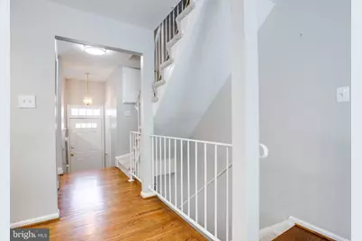 8657 Dellway Lane, Vienna, VA 22180 - Photo 3