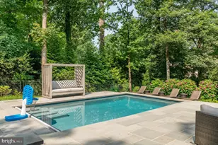 1210 Corbin Ct, McLean, VA 22101 - Photo 7