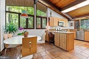 10815 Cross School Rd, Reston, VA 20191 - Photo 9