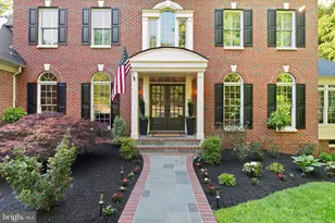 10082 Roseland Ridge Rd, Fairfax Station, VA 22039 - Photo 3