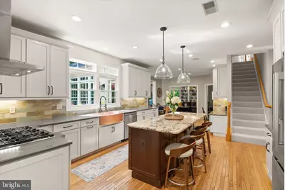 10082 Roseland Ridge Road, Fairfax Station, VA 22039 - Photo 15