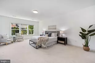 9257 Wood Violet Ct, Fairfax, VA 22031 - Photo 5