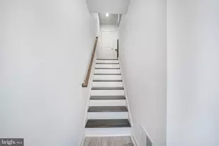 9257 Wood Violet Ct, Fairfax, VA 22031 - Photo 13