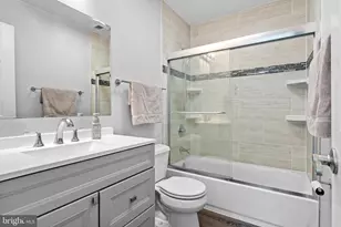 8604 Beaver Pond Ln, Fairfax Station, VA 22039 - Photo 25