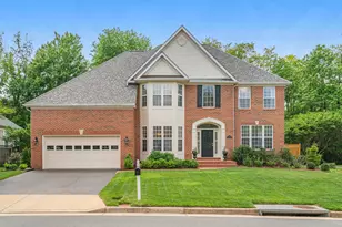 6758 Edge Cliff Dr, Alexandria, VA 22315 - Photo 1