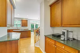 6758 Edge Cliff Dr, Alexandria, VA 22315 - Photo 11