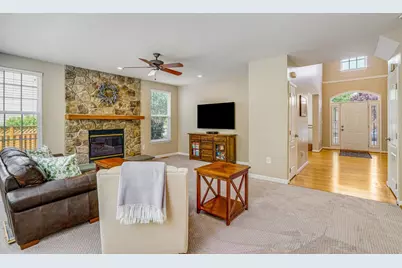 6758 Edge Cliff Drive, Alexandria, VA 22315 - Photo 17