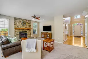 6758 Edge Cliff Dr, Alexandria, VA 22315 - Photo 17