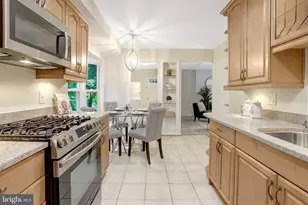 8407 Briar Creek Dr, Annandale, VA 22003 - Photo 13