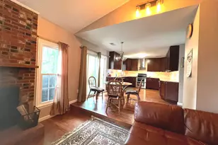 2584 John Milton Dr, Herndon, VA 20171 - Photo 7