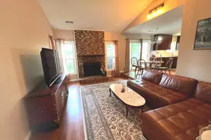 2584 John Milton Dr, Herndon, VA 20171 - Photo 5