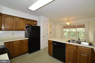 11620 Havenner Rd, Fairfax Station, VA 22039 - Photo 5