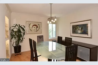 8370 Greensboro Drive #514, McLean, VA 22102 - Photo 5
