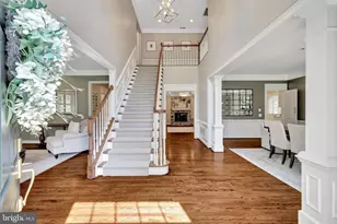 11394 Fox Vale Glen Ct, Oakton, VA 22124 - Photo 5
