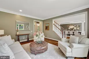 11394 Fox Vale Glen Ct, Oakton, VA 22124 - Photo 9