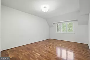 1631 Parkcrest Cir, Reston, VA 20190 - Photo 25