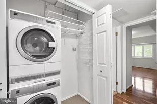 1631 Parkcrest Cir, Reston, VA 20190 - Photo 21