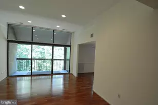 1631 Parkcrest Cir, Reston, VA 20190 - Photo 7