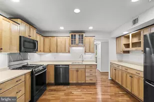1631 Parkcrest Cir, Reston, VA 20190 - Photo 17
