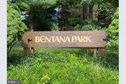 1631 Parkcrest Circle #8B/301, Reston, VA 20190 - Photo 1