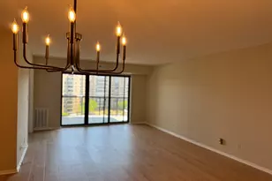 8360 Greensboro Dr, McLean, VA 22102 - Photo 11