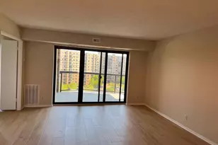 8360 Greensboro Dr, McLean, VA 22102 - Photo 13