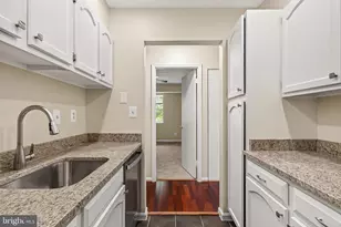 5835 Cove Landing Rd, Burke, VA 22015 - Photo 13