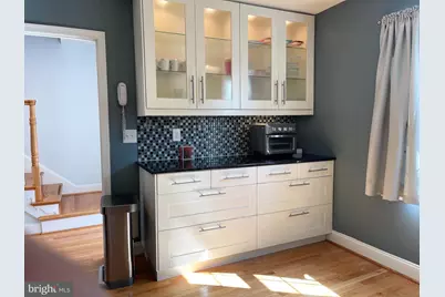 246 Commons Drive NW, Vienna, VA 22180 - Photo 3