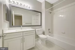 14301 Grape Holly Grove, Centreville, VA 20121 - Photo 17