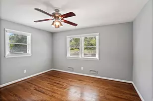 1100 Maple Ave E, Vienna, VA 22180 - Photo 41
