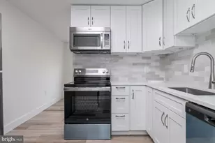 605 Center St, Herndon, VA 20170 - Photo 9