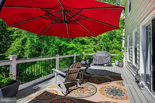 10424 Hampton Rd, Fairfax Station, VA 22039 - Photo 5