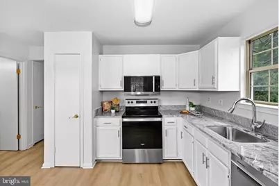 14531 Skipton Court, Centreville, VA 20121 - Photo 11