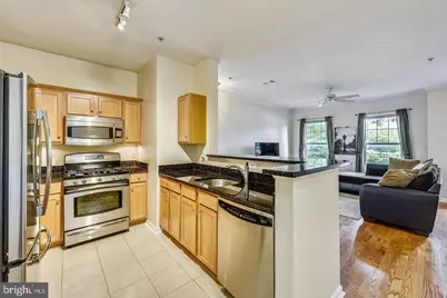 5121 Travis Edward Way #B, Centreville, VA 20120 - Photo 3