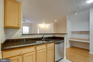 5121 Travis Edward Way, Centreville, VA 20120 - Photo 15