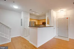 5121 Travis Edward Way, Centreville, VA 20120 - Photo 7