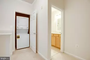 5121 Travis Edward Way, Centreville, VA 20120 - Photo 19