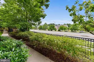 5121 Travis Edward Way, Centreville, VA 20120 - Photo 11