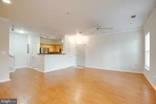 5121 Travis Edward Way, Centreville, VA 20120 - Photo 3