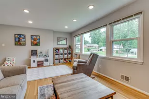 8307 Carrleigh Pkwy, Springfield, VA 22152 - Photo 5
