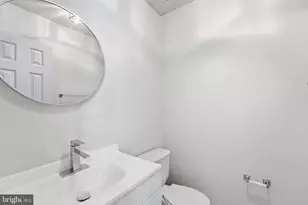 2709 Baronhurst Dr, Vienna, VA 22181 - Photo 19