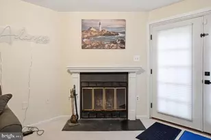 6320 Chimney Wood Ct, Alexandria, VA 22306 - Photo 5