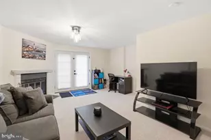 6320 Chimney Wood Ct, Alexandria, VA 22306 - Photo 7