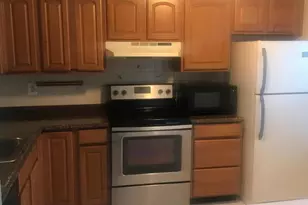 8424 Lazy Creek Ct, Springfield, VA 22153 - Photo 5