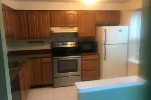 8424 Lazy Creek Ct, Springfield, VA 22153 - Photo 3