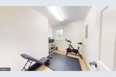 5810 Helmsdale Lane, Alexandria, VA 22315 - Photo 17