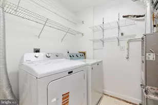 12241 Fairfield House Dr, Fairfax, VA 22033 - Photo 17
